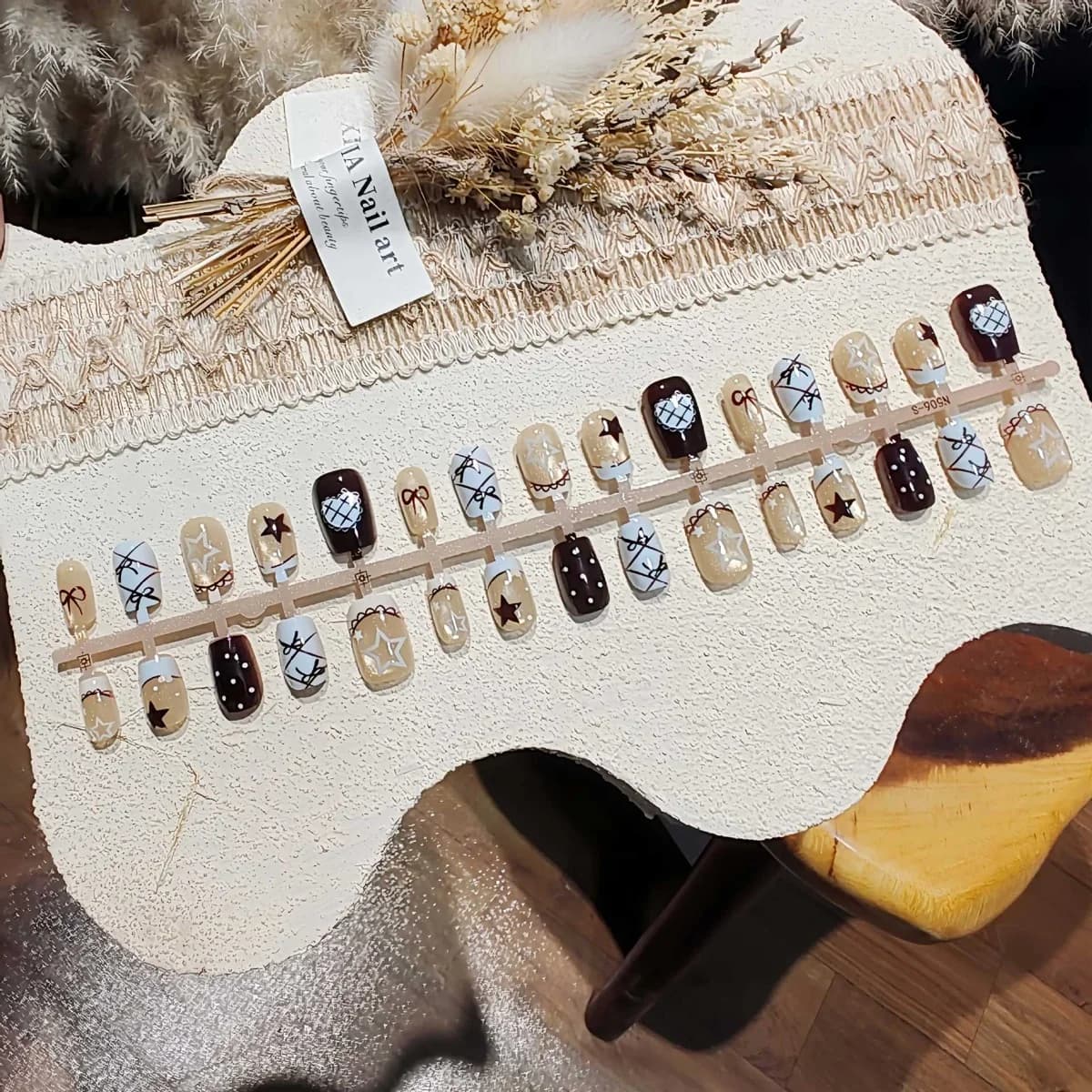 Τεχνητά Νύχια Cat Eye σε Μπλε της Ομίχλης με Φιόγκο και Αστέρια