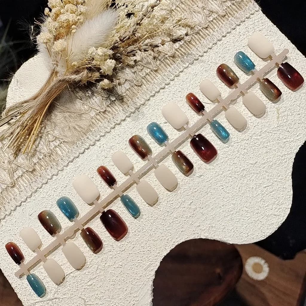 Κοντά Τεχνητά Νύχια Ballerina με Leopard Print Cat Eye και Γκλίτερ