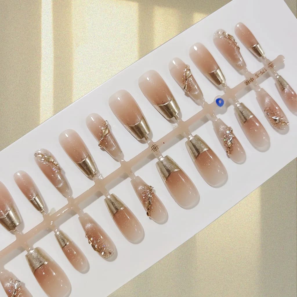 Press-on Νύχια French Tip με Χρυσό Περίγραμμα και Glitter, 30 Τεμάχια