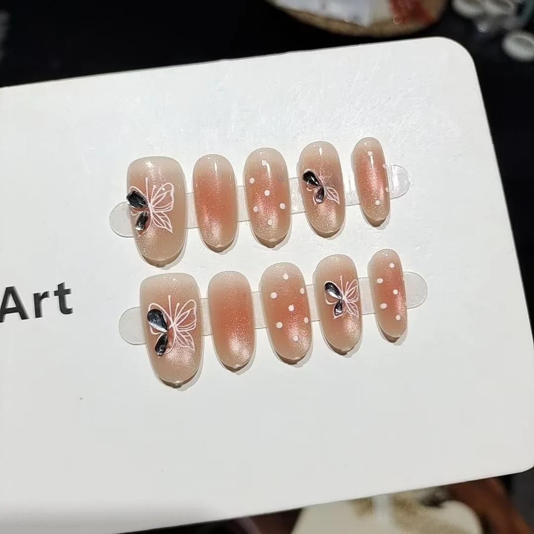 Τεχνητά Νύχια Cat Eye με Γυάλινες Χάντρες και Στρας