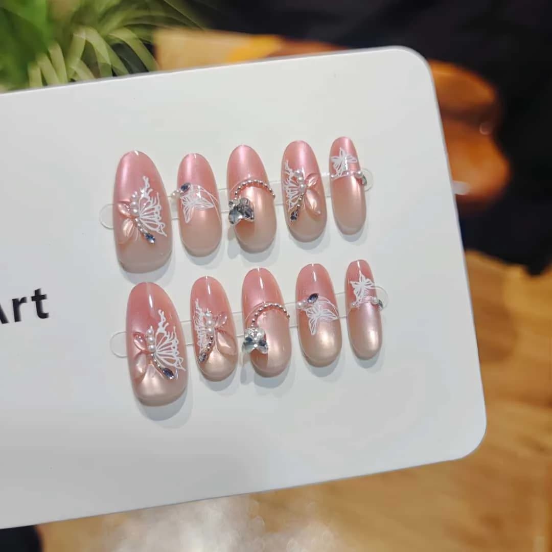Τεχνητά Νύχια Cat Eye Sweet Berry με Φιόγκο και Στρασ