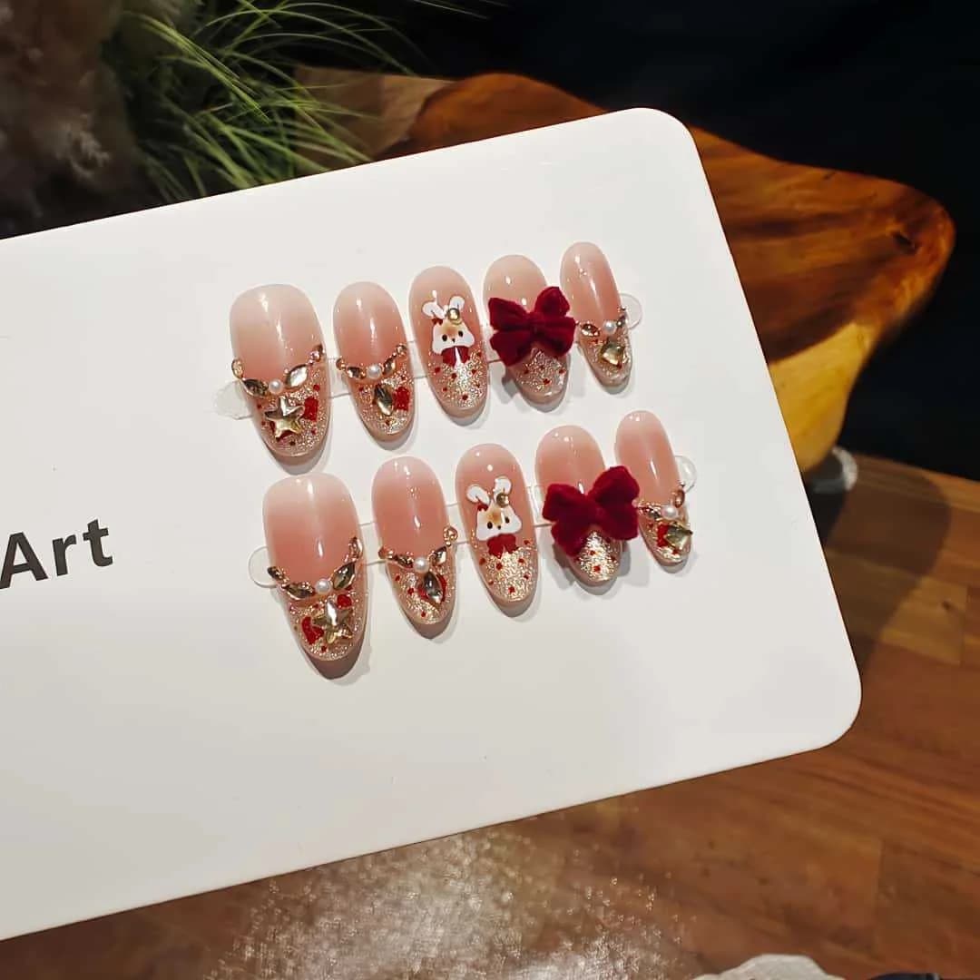 Τεχνητά Νύχια Cat Eye French Tip με Στρας και Φιόγκο