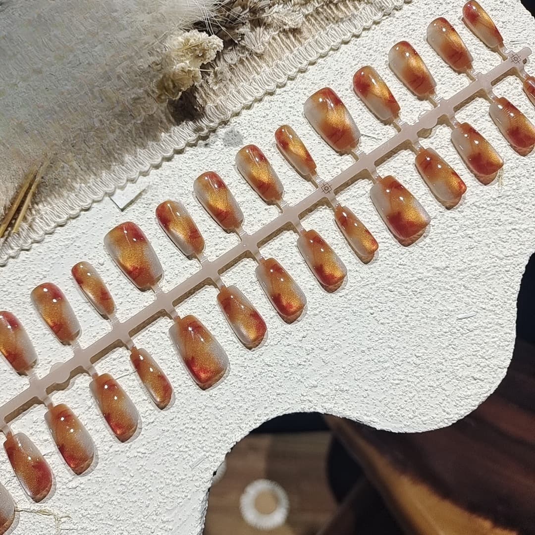 Τεχνητά Νύχια Amber Cat Eye Κοντά Σχήμα Coffin Ballerina
